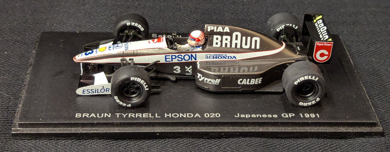 Laden Sie das Bild in Galerie -Viewer, Spark Model 1/43 Braun Tyrrell Honda 020 Japanese GP 1991 Epson #3 RG002 - Used
