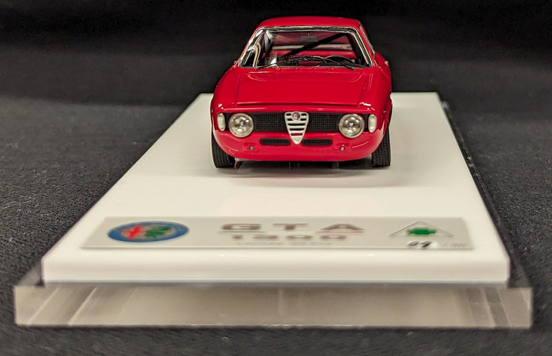 Carica immagine in Galleria Viewer, DMH 1/43 Alfa Romeo GTA Rosso Corsa Limited 30 Pcs - Used
