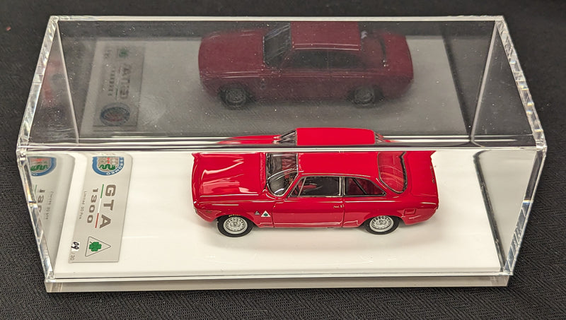 Carica immagine in Galleria Viewer, DMH 1/43 Alfa Romeo GTA Rosso Corsa Limited 30 Pcs - Used

