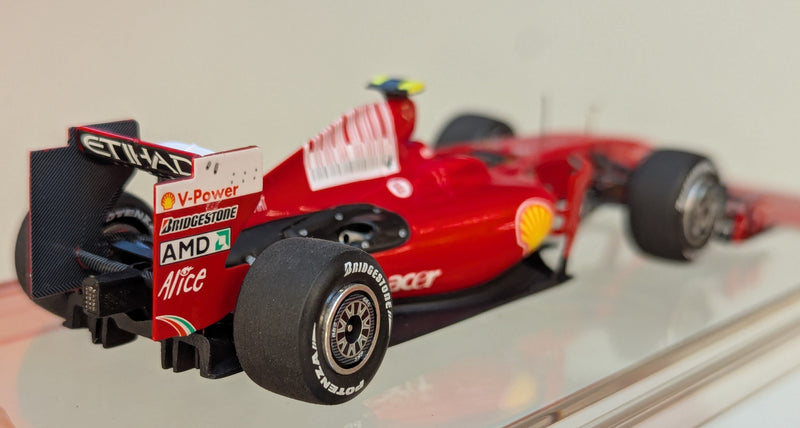 Carica immagine in Galleria Viewer, Tameo 1/43 Ferrari F60 Belgian GP 2009 Winner Kimi Raikkonen TB024 - Used
