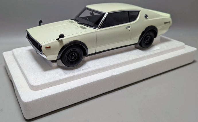 AUTOart 1/18 Nissan Skyline 2000 GT-R (KPGC110) White 77472 Composite Model - Used