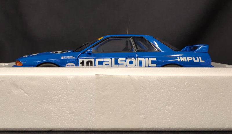 Load image into Gallery viewer, AUTOart Millennium 1/18 Nissan Skyline GT-R R32 Group A 1993 Calsonic #12 - Used

