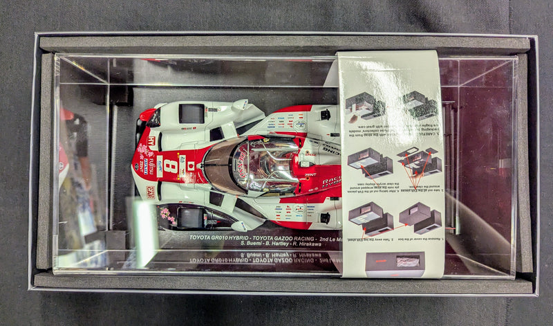 Laden Sie das Bild in Galerie -Viewer, Spark model 1/18 Toyota GR010 Hybrid #8 Gazoo Racing 2nd 24H Le Mans 2023 - Used
