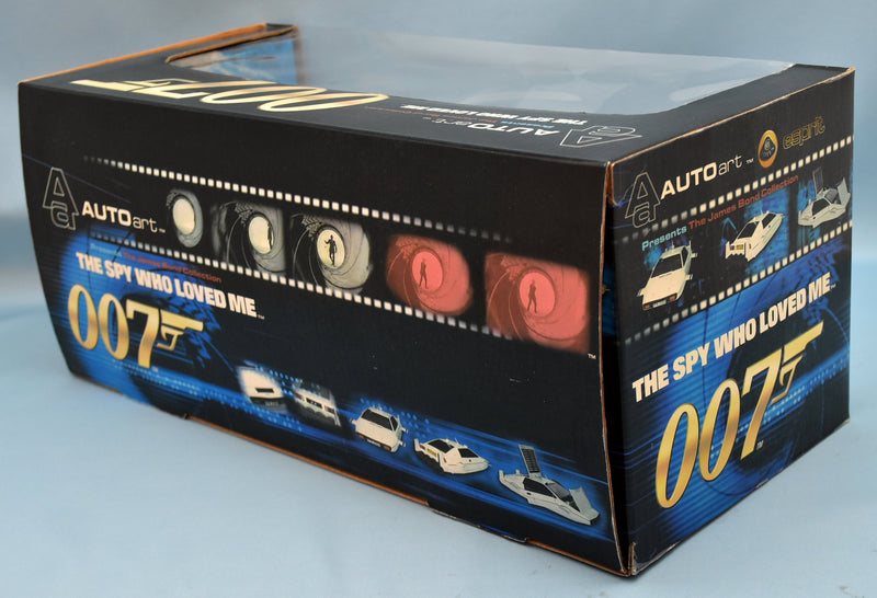 Laden Sie das Bild in Galerie -Viewer, AUTOart 1/18 James Bond The Spy Who Loved Me Lotus Esprit Submarine 75306 - Used
