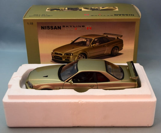 AUTOart 1/18 Nissan Skyline R34 GT-R V-spec II Nur Millennium Jade 77338 - Used
