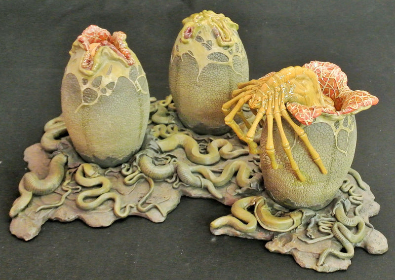 Load image into Gallery viewer, Attakus Blister Cold Cast Porcelain Statue Alien Birth (3 Eggs &amp; 1 Face Hugger) - Used
