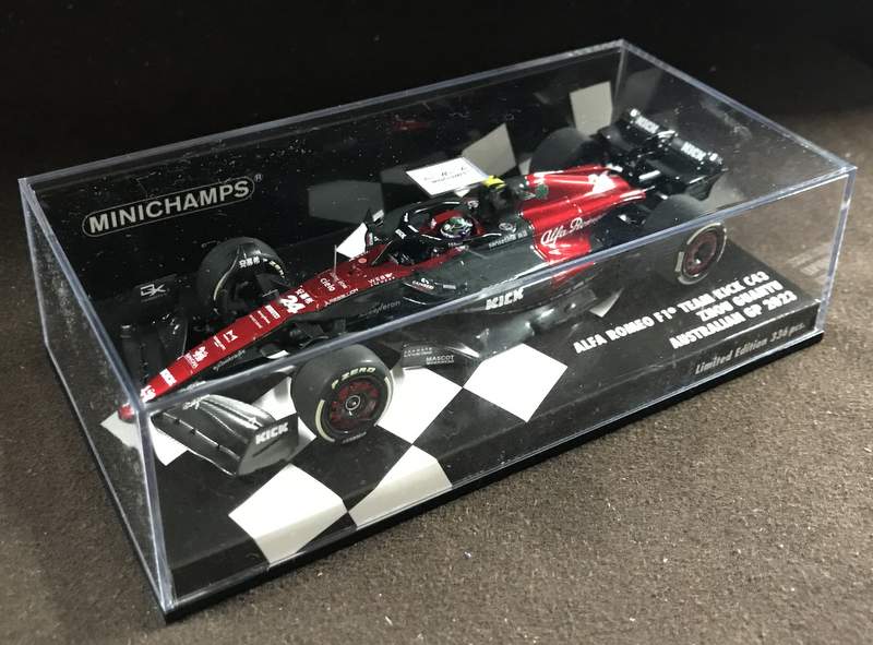 Carica immagine in Galleria Viewer, Minichamps 1/43 Alfa Romeo F1 Team Stake C43 Zhou Guanyu 2023 - Used
