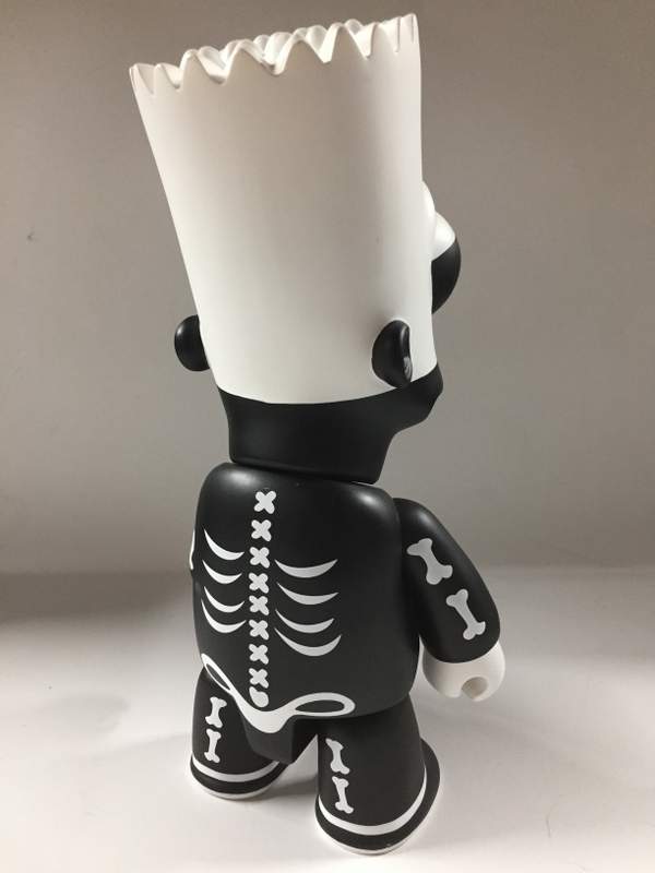 Cargue la imagen en el visor de la galería, Toy2R 10-Inch Qee Collection Bart Simpson (Monochrome) - Used
