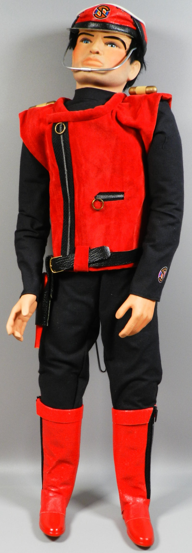 Carica immagine in Galleria Viewer, Engrish Classic Porcelain Doll Collection Captain Scarlet 14-Inch - Used
