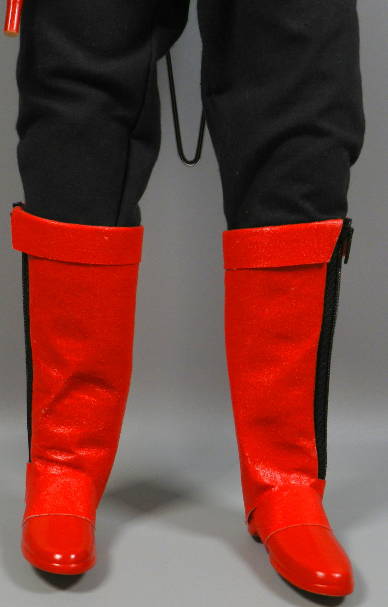 Carica immagine in Galleria Viewer, Engrish Classic Porcelain Doll Collection Captain Scarlet 14-Inch - Used

