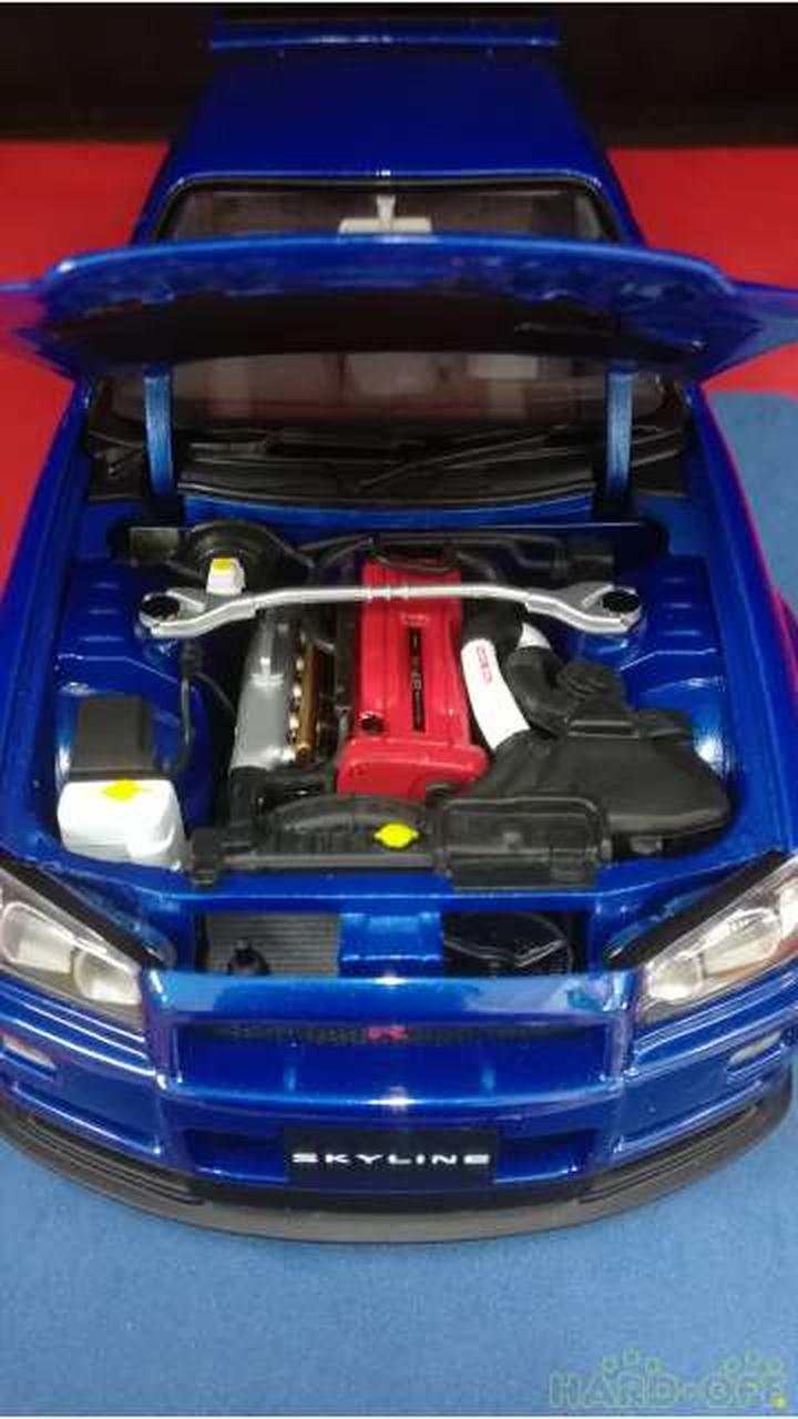 Cargue la imagen en el visor de la galería, AUTOart 77335 Nissan Skyline GT-R (R34) V-SPEC II 1/18 Scale Car– Used
