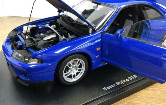 AUTOART Skyline GT-R V-SPEC LM (R33) 1/18 Scale Car– Used
