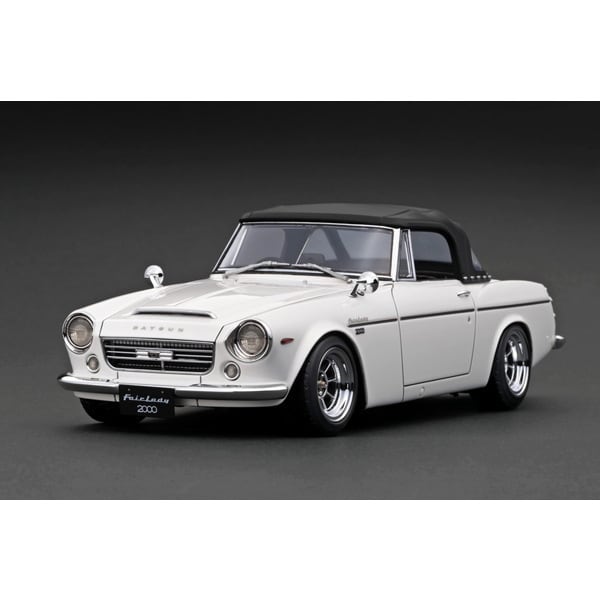 Chargez l&#39;image dans la visionneuse de la galerie, ignition modelIG2713 1/18 Datsun Fairlady 2000 SR311 White
