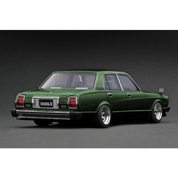 Chargez l&#39;image dans la visionneuse de la galerie, Pre-order ignition modelIG3429 1/18 Toyota MarkII Sedan Grande MX41 Green Metallic
