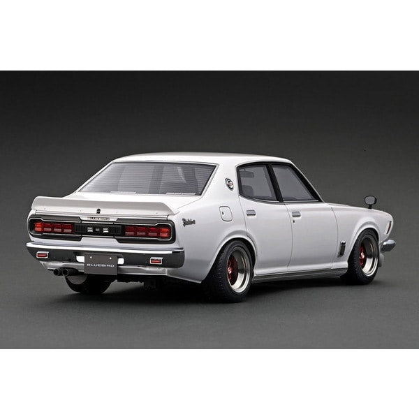 Load image into Gallery viewer, ignition modelIG3167 1/18 Nissan Bluebird U 2000GTX G610 White with Engine
