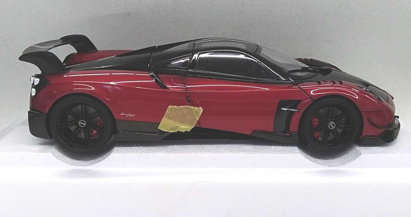 Cargue la imagen en el visor de la galería, AUTOart 78276 1/18 Pagani Huayra BC Scale Car– Used
