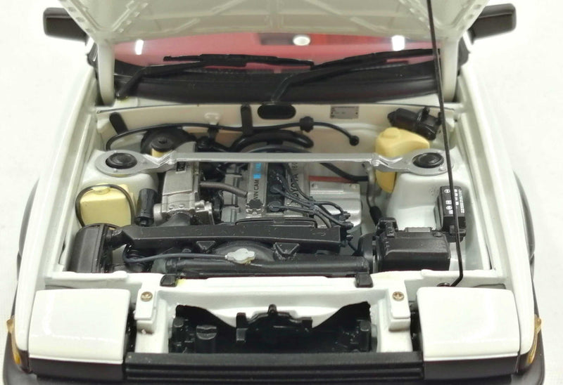 Laden Sie das Bild in Galerie -Viewer, AUTOart &quot;New Initial D The Movie Legend 1: Awakening&quot; 1/18 Sprinter Trueno AE86– Used
