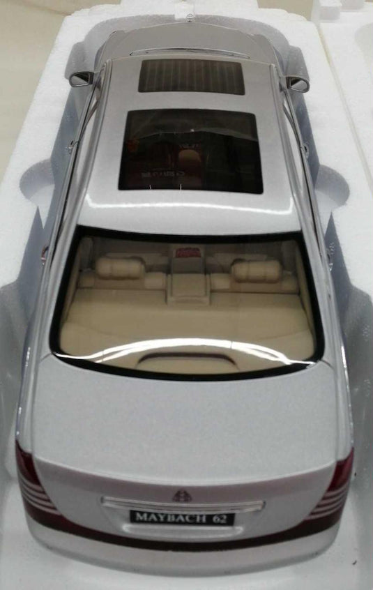 AUTOart Maybach 62 LWB 1/18 Scale Model Car– Used