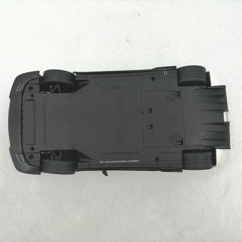 Laden Sie das Bild in Galerie -Viewer, AUTOart 1/18 Koenigsegg Agera RS Scale Model Car– Used
