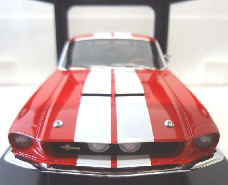 Laden Sie das Bild in Galerie -Viewer, AUTOart &quot;MILLENNIUM&quot; 1/18 1967 Shelby Mustang GT500 (Red/White) Scale Car– Used

