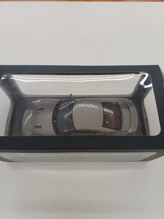 AUTOART NISSAN GT-R (R35) NISSAN MODEL CAR COLLECTION 1/18 Scale– Used