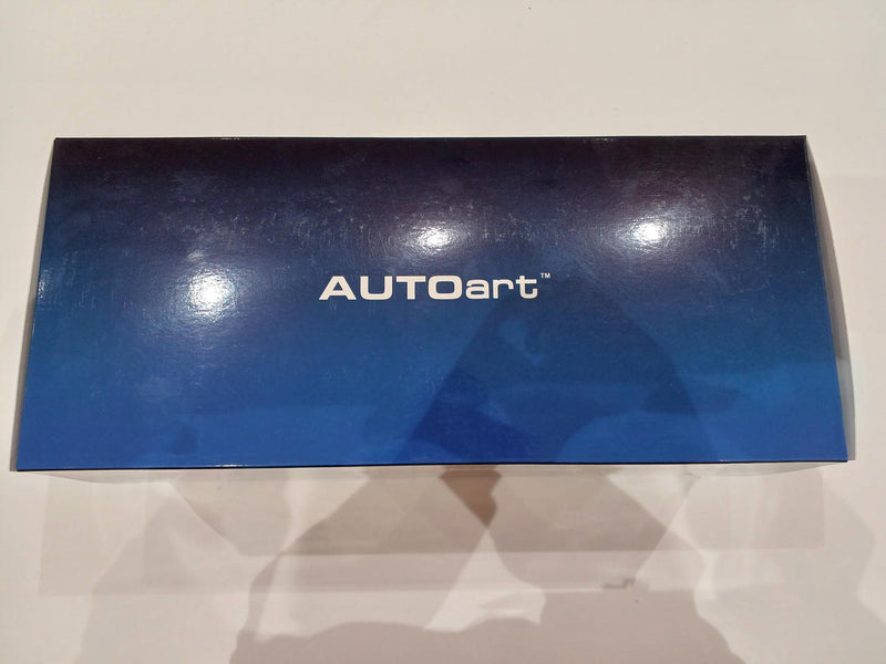 Load image into Gallery viewer, AUTOart Nismo R34 GT-R Z-TUNE 1/18 Scale Model Car– Used
