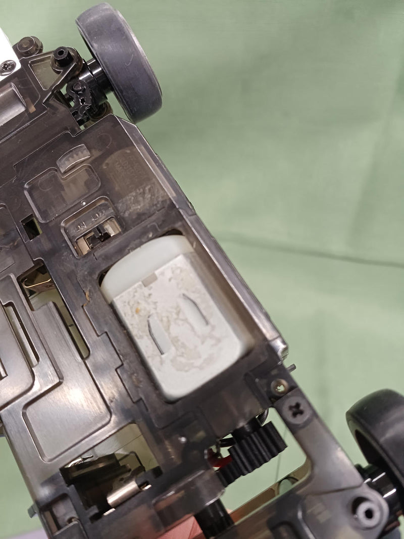 Chargez l&#39;image dans la visionneuse de la galerie, KYOSHO MA-010 Body Chassis Set - Used
