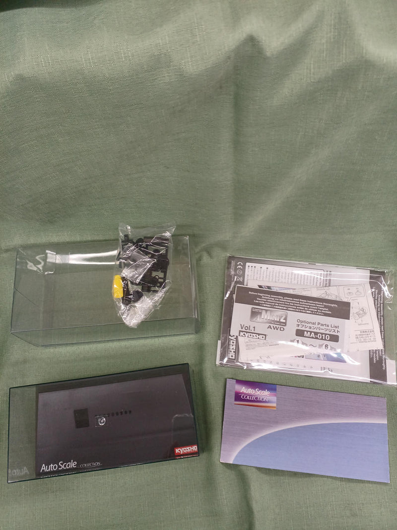 Chargez l&#39;image dans la visionneuse de la galerie, KYOSHO MA-010 Body Chassis Set - Used
