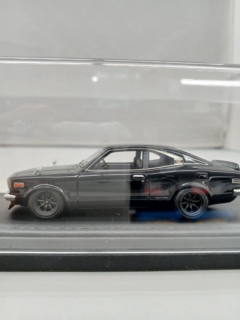 Cargue la imagen en el visor de la galería, Watanabe Mazda Savanna S124A 1/43 Scale Model Car– Used

