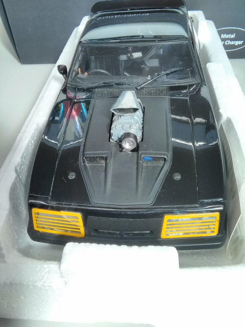 Laden Sie das Bild in Galerie -Viewer, AUTOart &quot;Mad Max&quot; Black Interceptor Upgraded Version 1/18 Scale– Used
