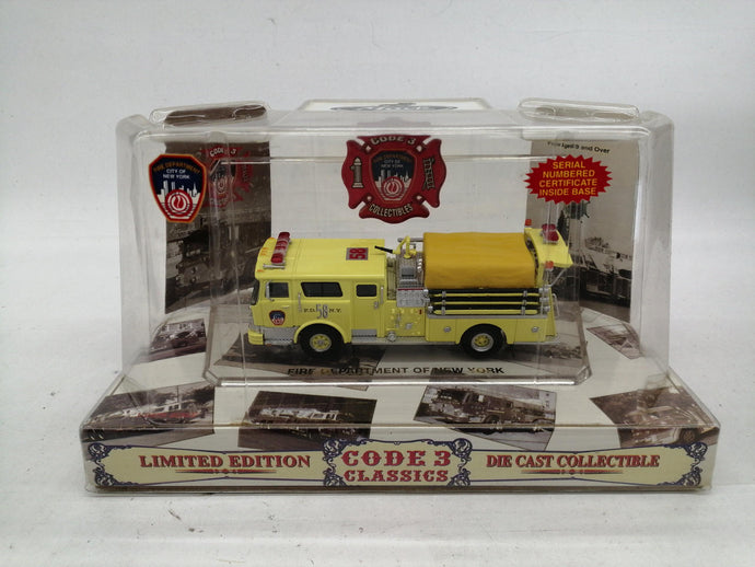 CODE 3 COLLECTIBLES 1/64 FIRE DEPARTMENT OF NEW YORK Diecast Model– Used
