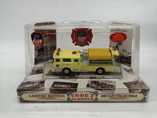 CODE 3 COLLECTIBLES 1/64 FIRE DEPARTMENT OF NEW YORK Diecast Model– Used