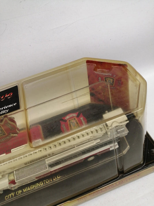 CODE 3 1/64 CITY OF WASHINGTON D.C. AERIAL LADDER Diecast Model– Used