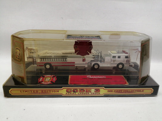 CODE 3 1/64 CITY OF WASHINGTON D.C. AERIAL LADDER Diecast Model– Used