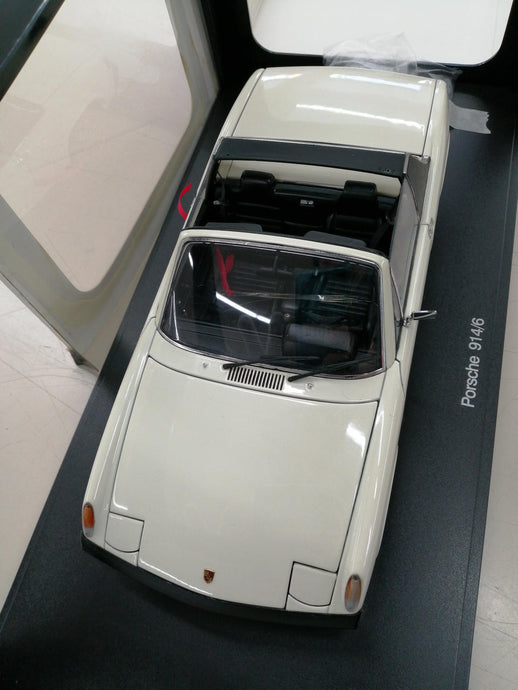 AUTOART PORSCHE 914/6 1/18 Scale Model Car– Used