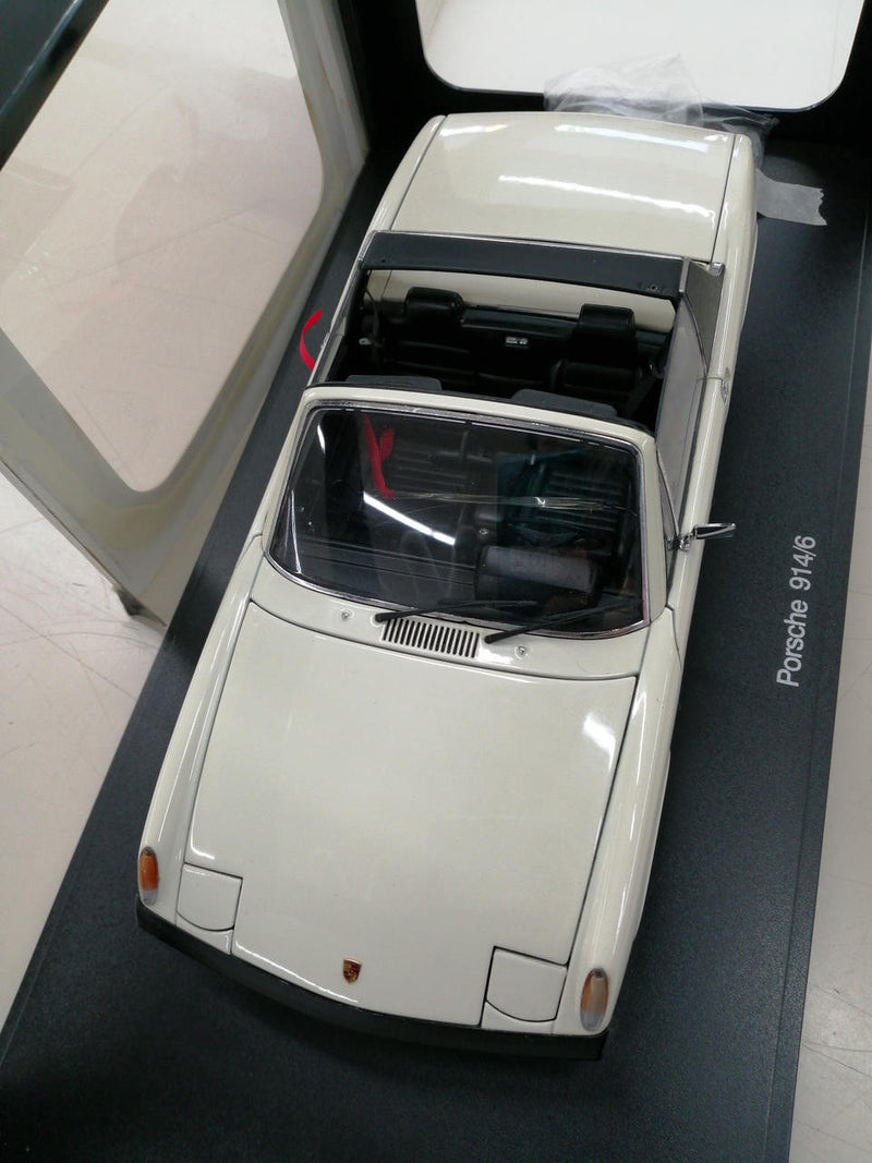Load image into Gallery viewer, AUTOART PORSCHE 914/6 1/18 Scale Model Car– Used
