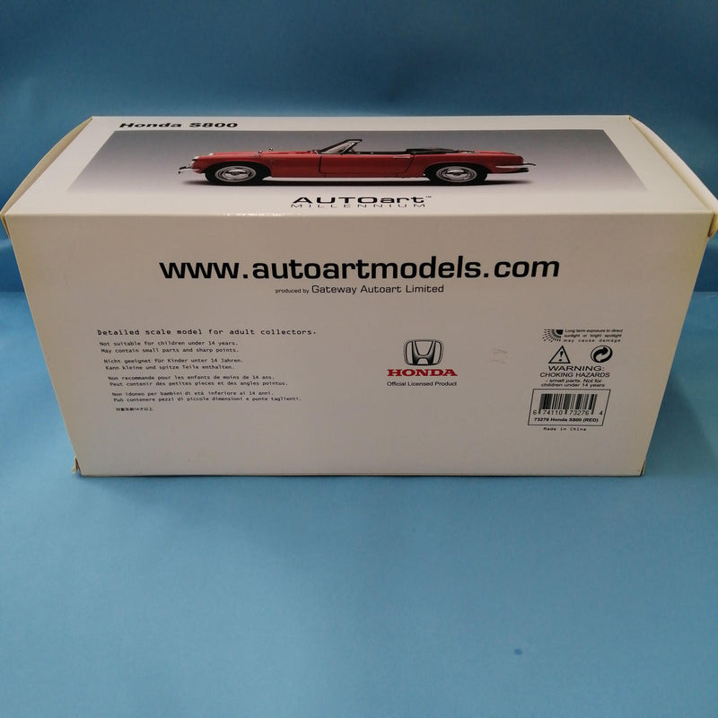 Laden Sie das Bild in Galerie -Viewer, AUTOart 1/18 Honda S800 Scale Model Car– Used
