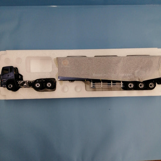 UD TRUCKS 1/50 QUON Dark Blue Scale Model– Used