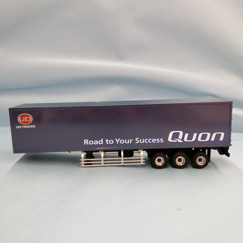 Cargue la imagen en el visor de la galería, UD TRUCKS 1/50 QUON Dark Blue Scale Model– Used
