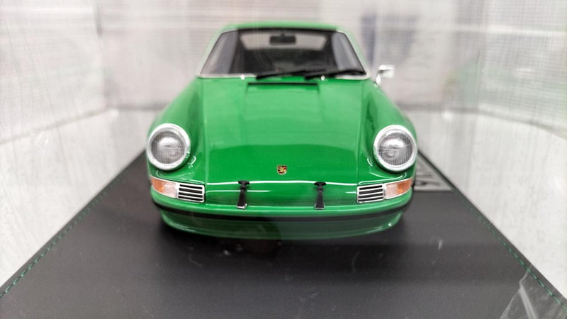 Laden Sie das Bild in Galerie -Viewer, AR.TIMA 1/18 Porsche 911 S/T Scale Model Car– Used
