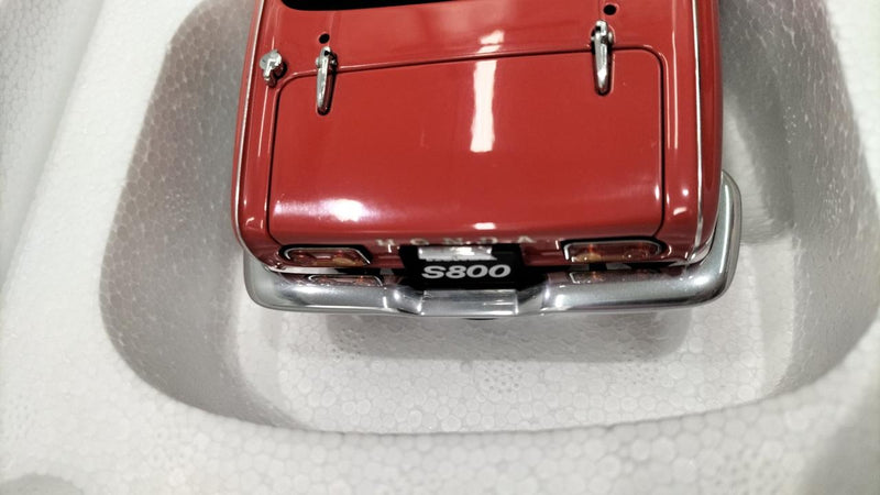 Laden Sie das Bild in Galerie -Viewer, AUTOART 1/18 HONDA S800 Scale Model Car– Used
