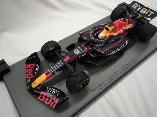 SPARK 18S774 Oracle Red Bull Racing RB18 1/18 Scale Car– Used