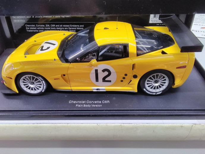 AUTOart Chevrolet Corvette Plain Body (Yellow) 1/18 Scale Car– Used