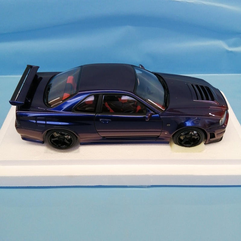 Cargue la imagen en el visor de la galería, AUTOart 77464 1/18 Nismo R34 GT-R Z-TUNE Scale Car– Used
