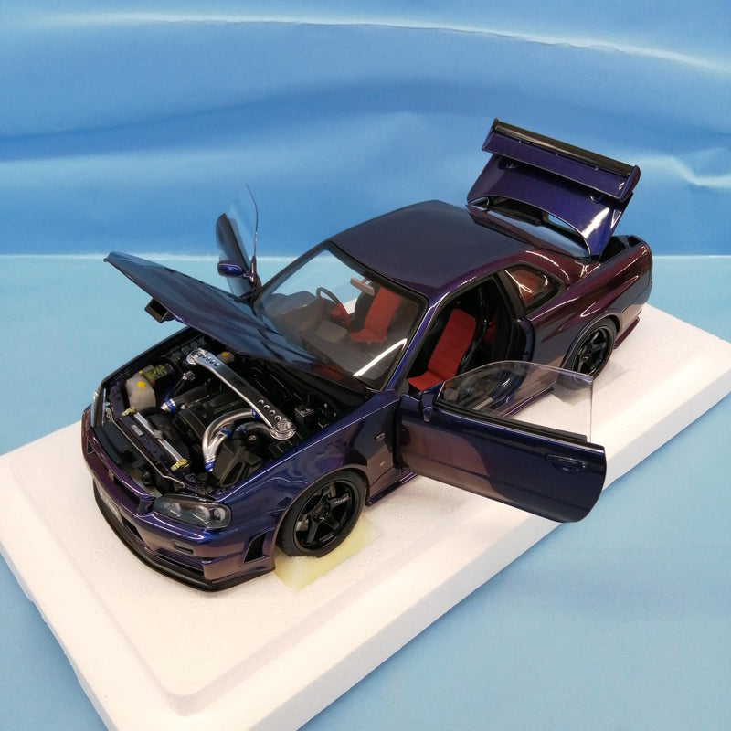Cargue la imagen en el visor de la galería, AUTOart 77464 1/18 Nismo R34 GT-R Z-TUNE Scale Car– Used
