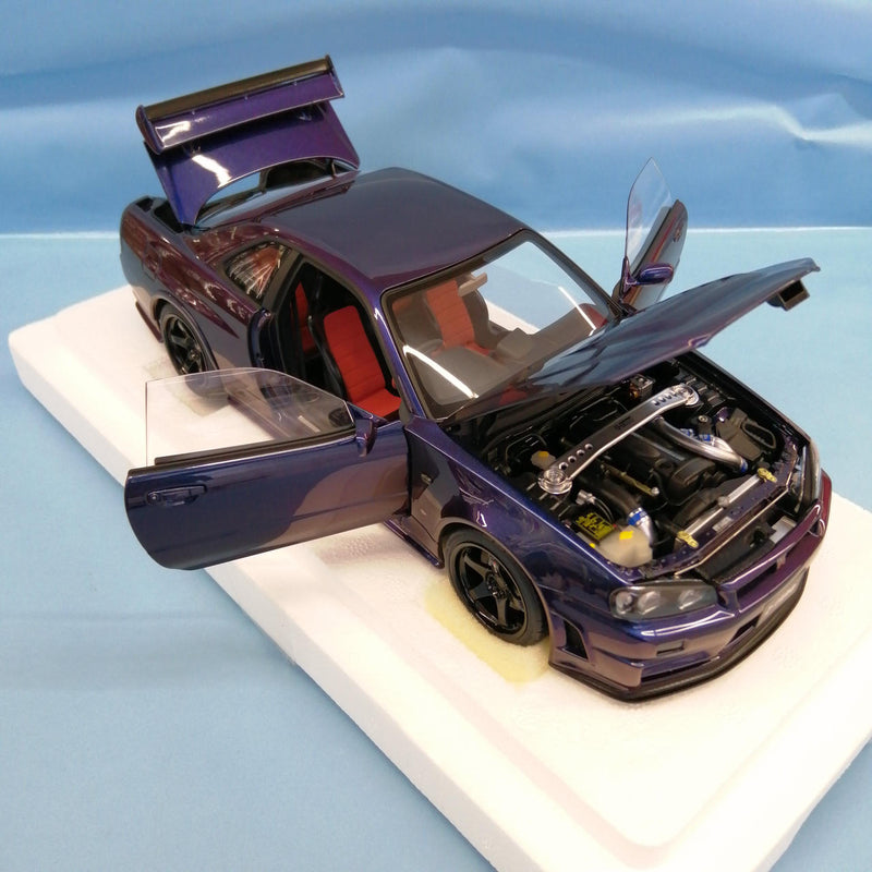 Cargue la imagen en el visor de la galería, AUTOart 77464 1/18 Nismo R34 GT-R Z-TUNE Scale Car– Used
