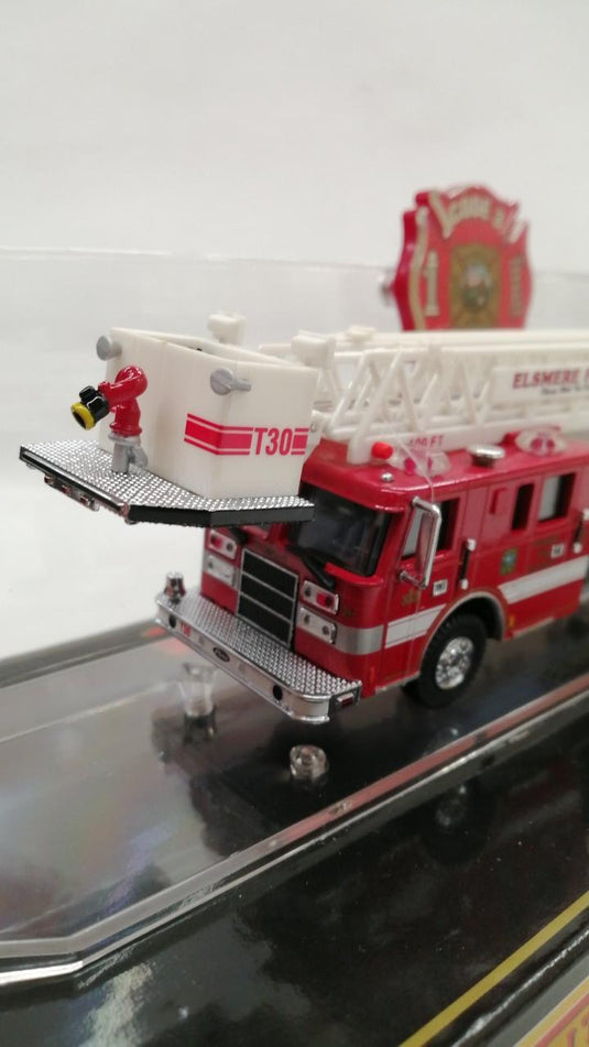 CODE 3 12910 ELSMERE FIRE DEPT T30 1/64 Diecast Model– Used