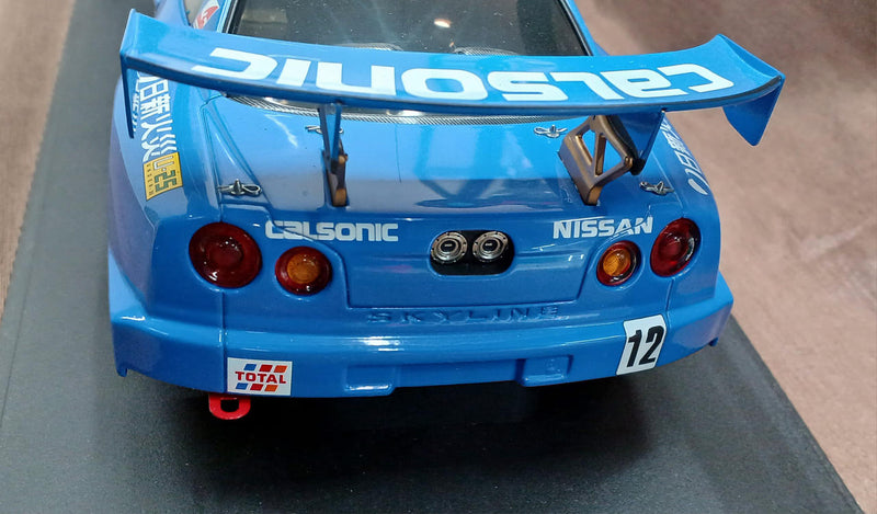 Load image into Gallery viewer, AUTOart GT-R (R34) V-SPEC II White Pearl 1/18 Scale Car– Used
