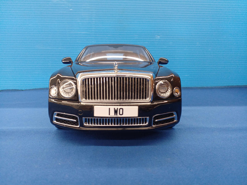 Carica immagine in Galleria Viewer, ALMOST REAL NO.AL830508 Land Rover 1/18 Diecast Car– Used
