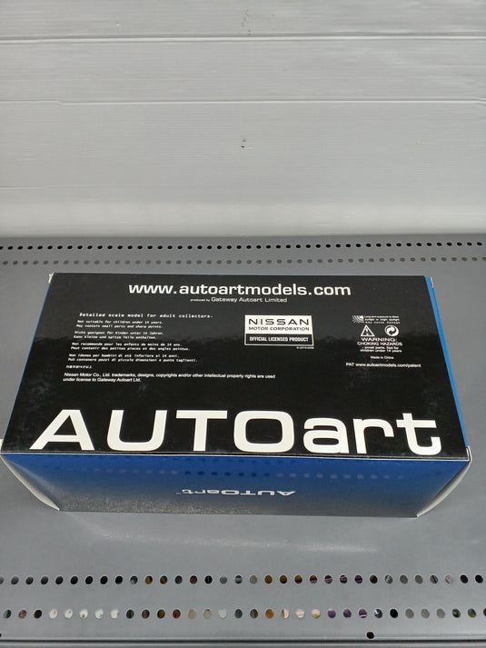 AUTOart Skyline 2000GT-R 1/18 Scale Model Car– Used